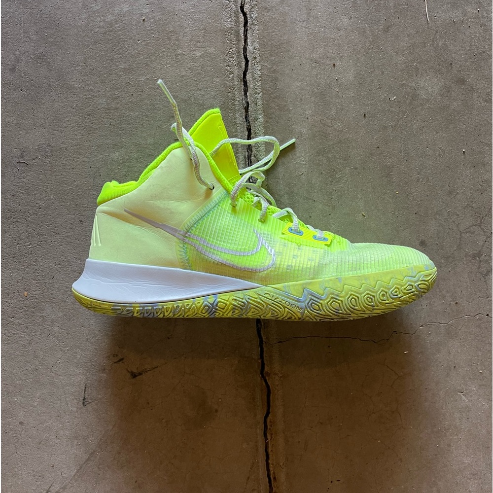 Kyrie Flytrap 4 Basketball Shoes